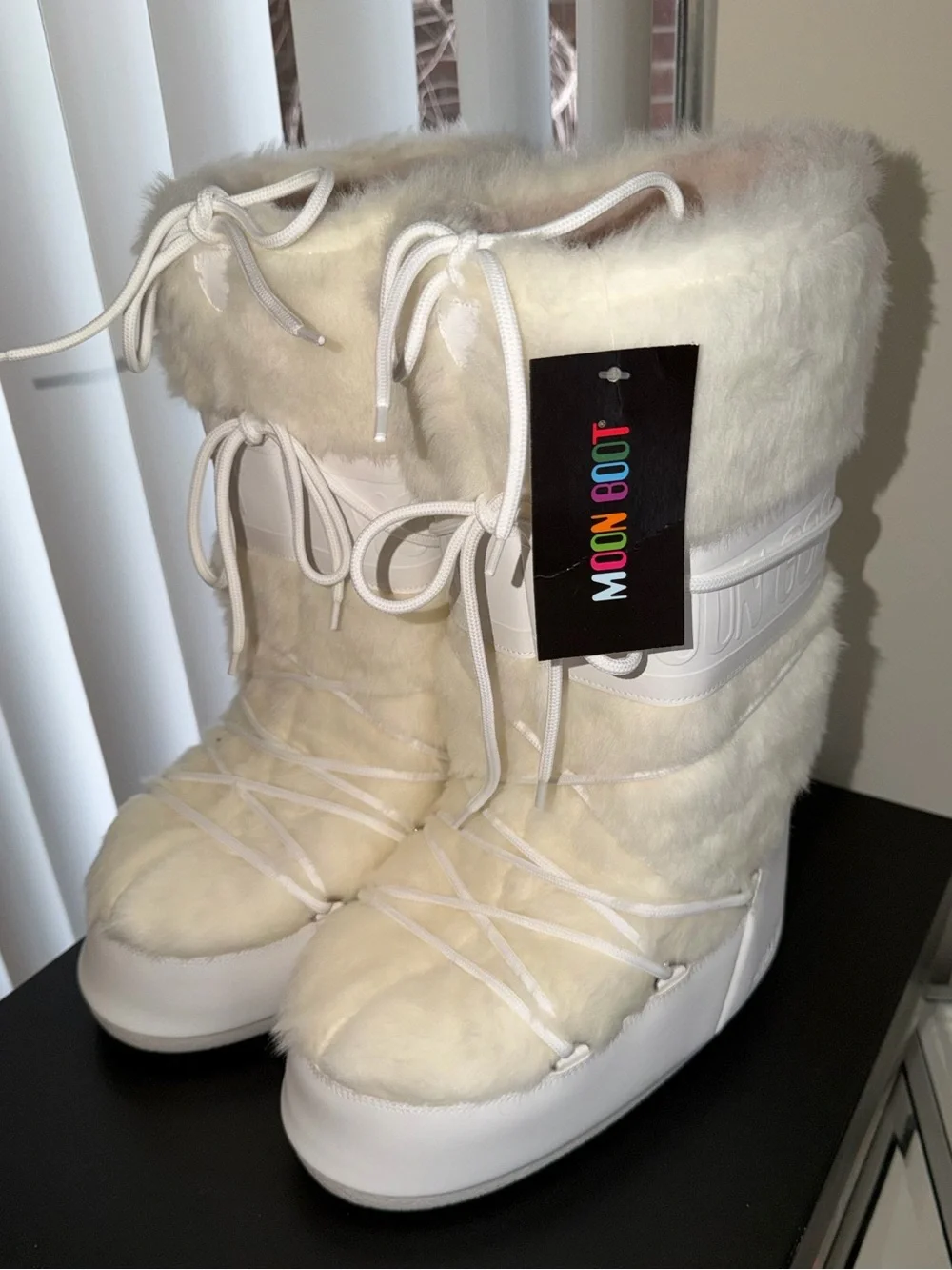 Moon Boot Icon Faux Fur Optical White NWT w/ Box Women’s US 10–11.5