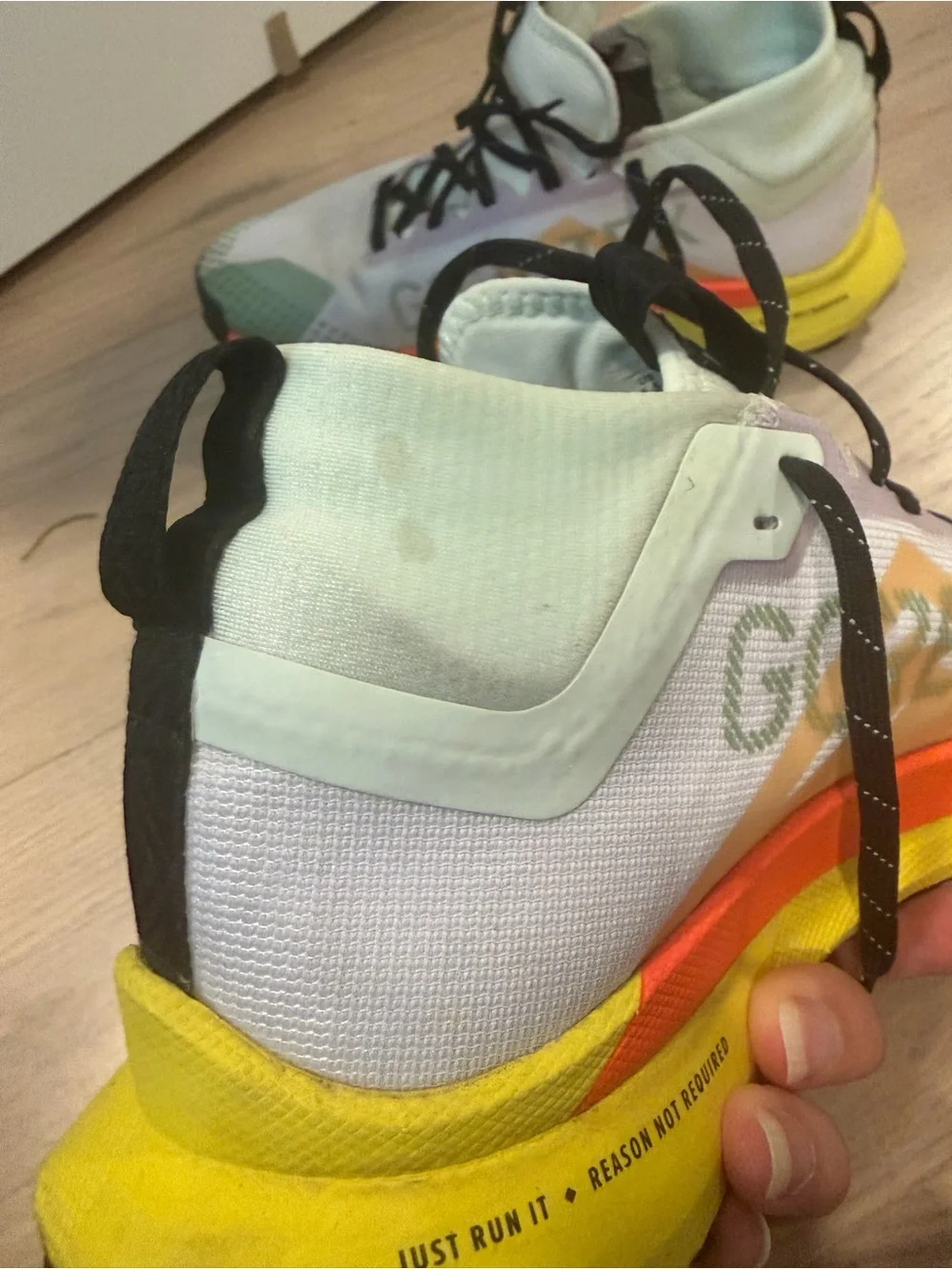 Nike bright midsole breathable