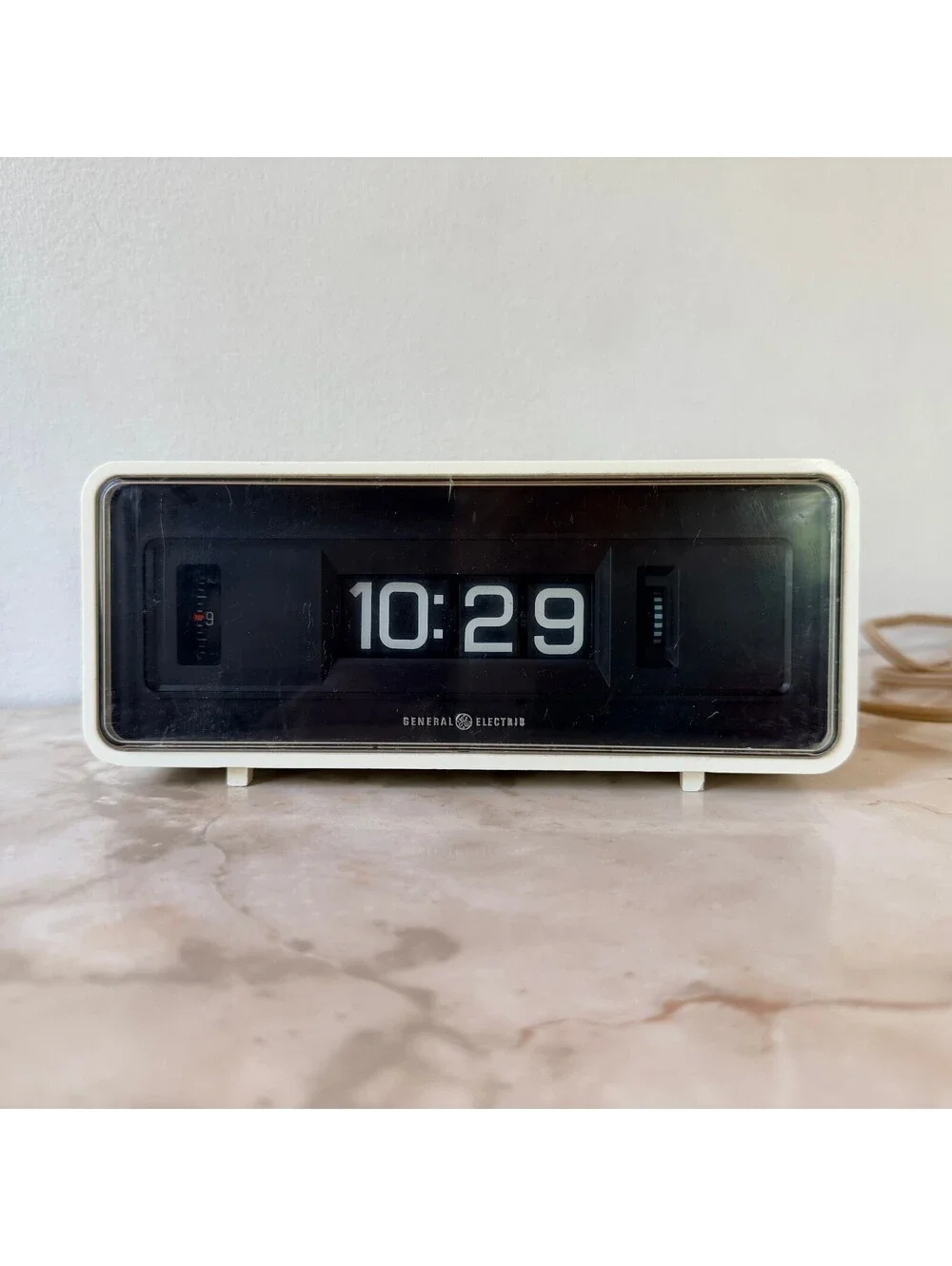 Vintage GE General Electric Model 8125A White Rolling Flip Clock - Working MCM