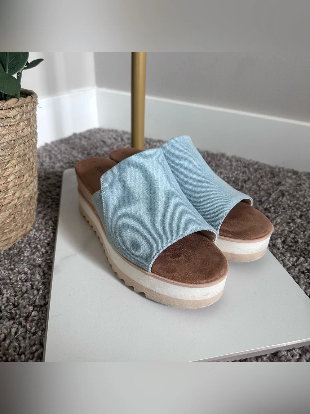 Toms Light Blue Denim Wedges