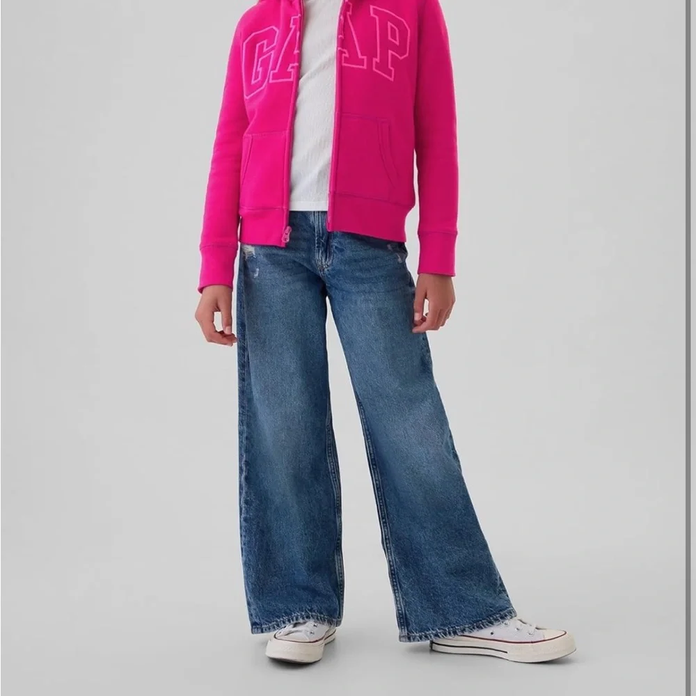 GAP stylish fuchsia