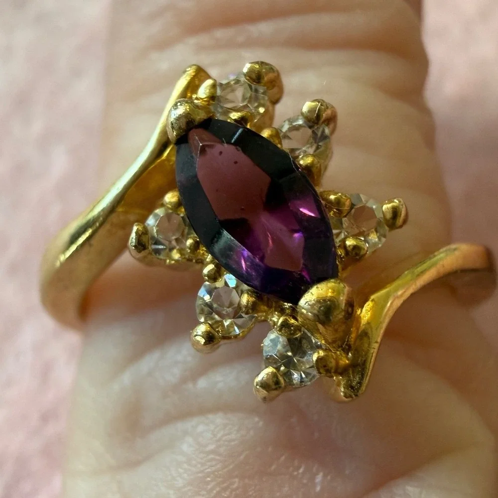 Vintage Gold Marquise size 6.5  amethyst Cocktail Ring Clear Accents signed BB‎