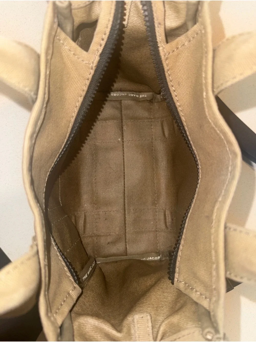 Marc Jacobs authentic marc