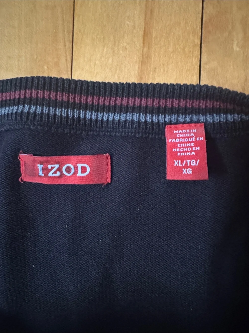 Izod timeless neck