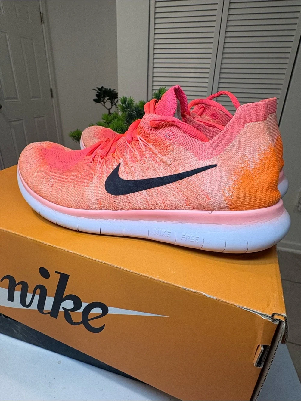 Nike mango size