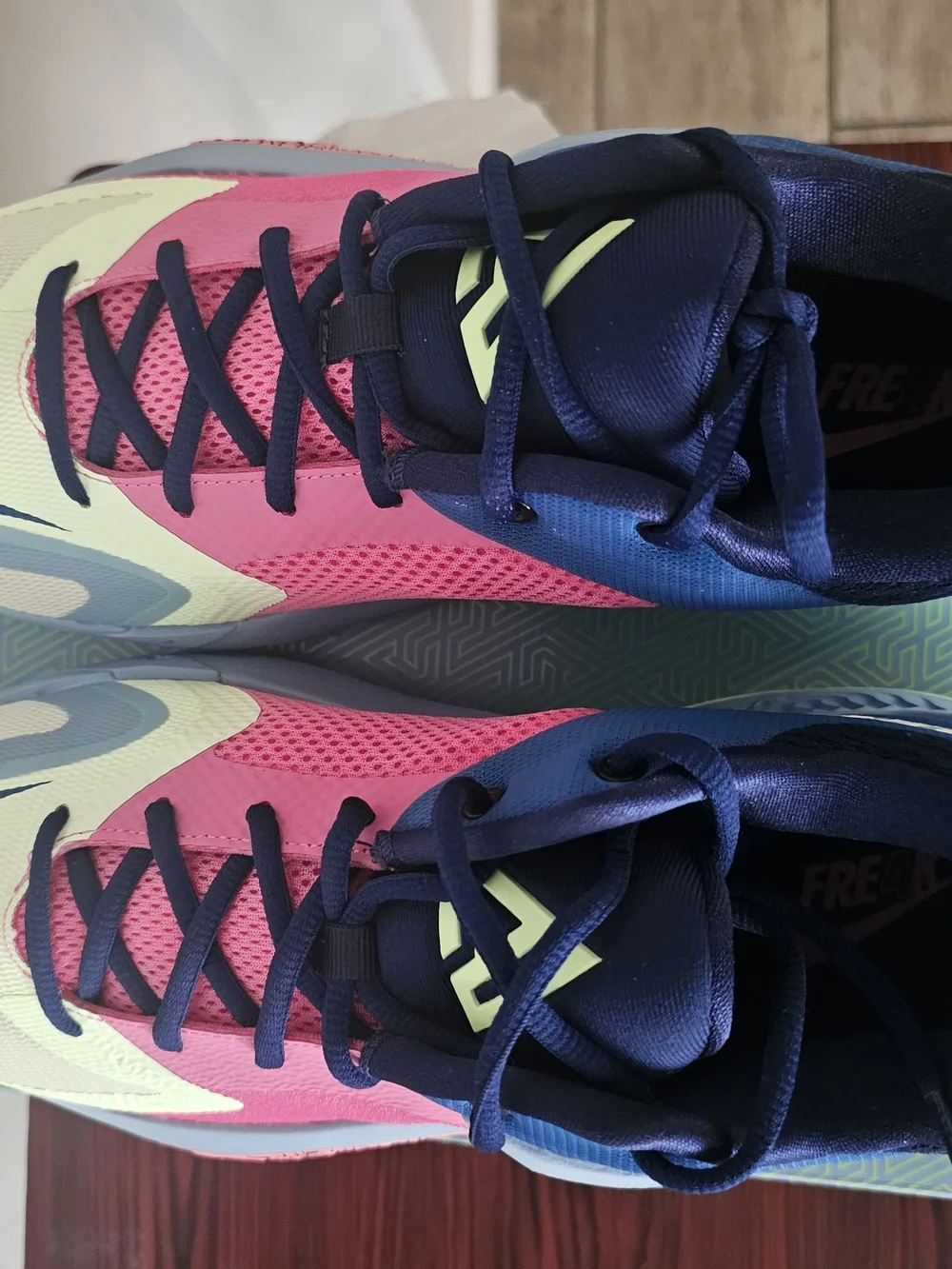 Nike men colorful