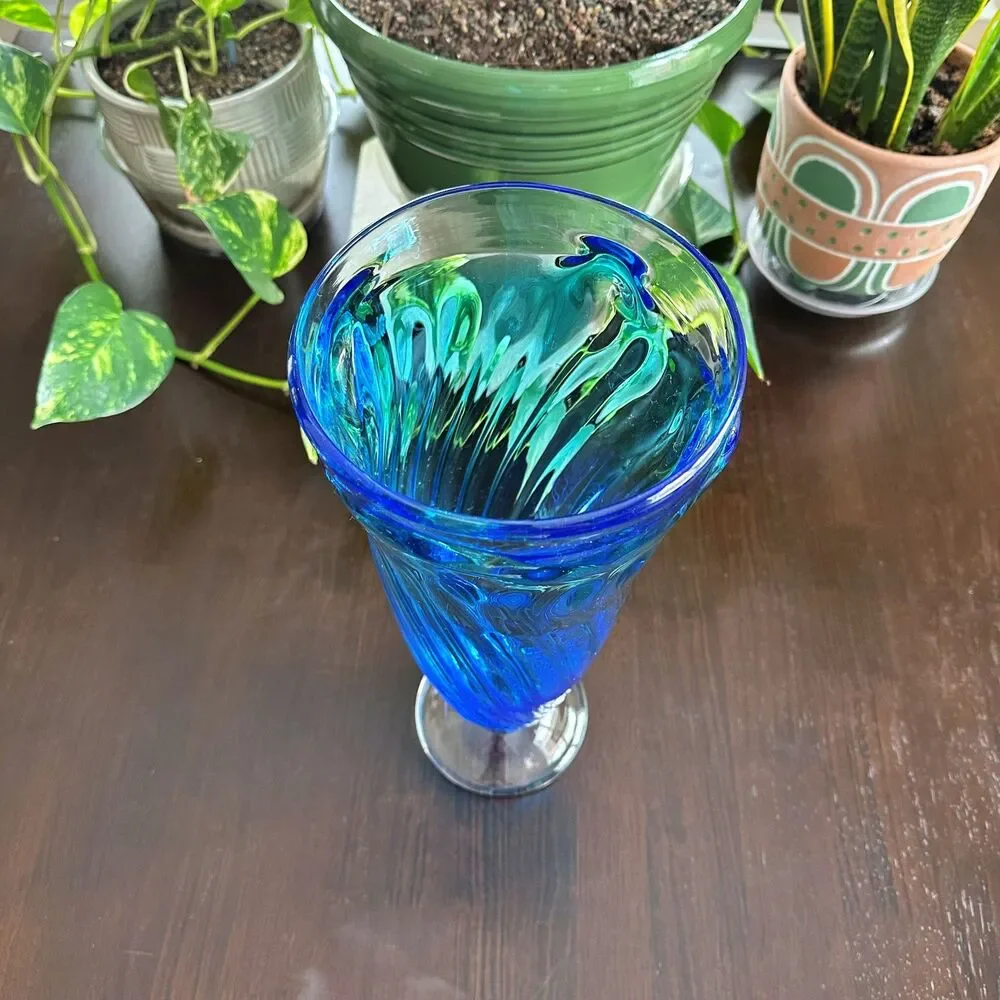 Modern Hand-Blown Art Glass Vase Vibrant Blue Swirl Pattern 14