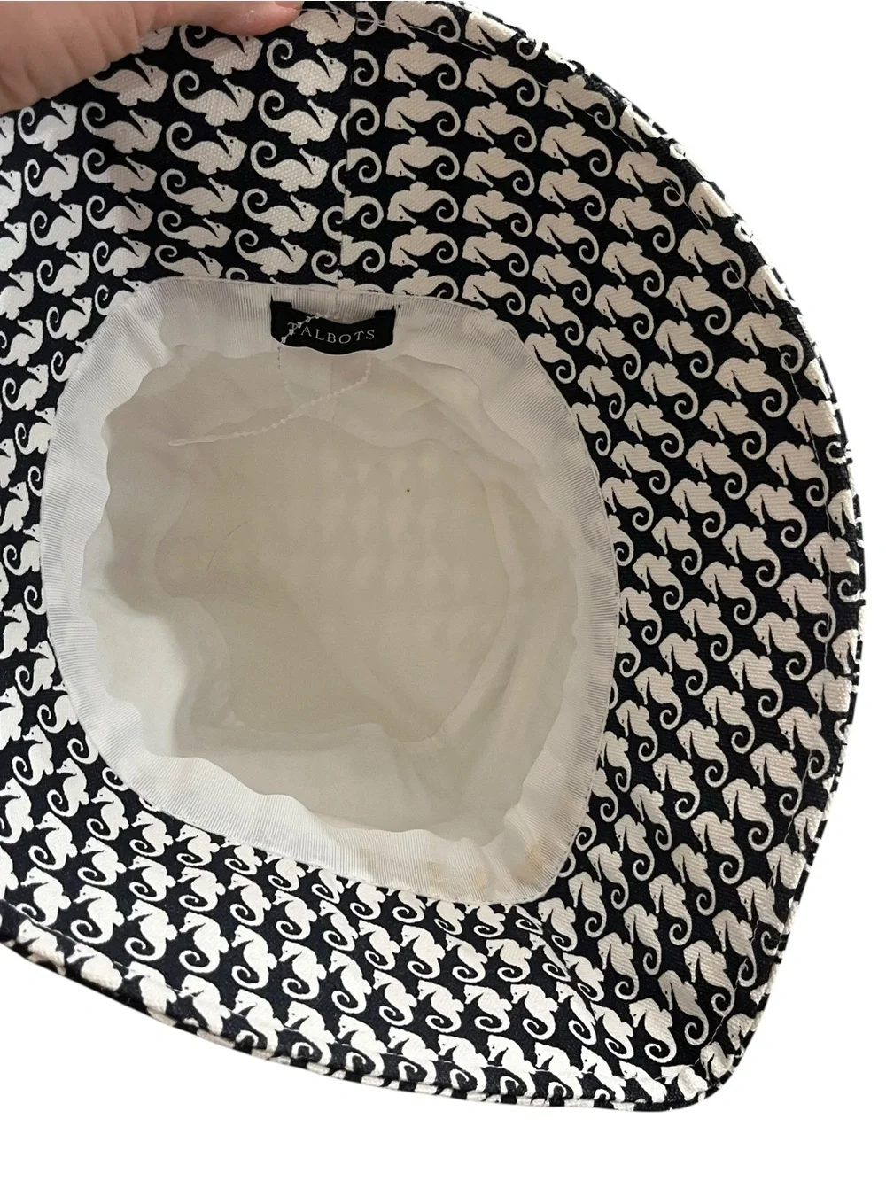 Talbots navy white seahorse bucket hat women’s