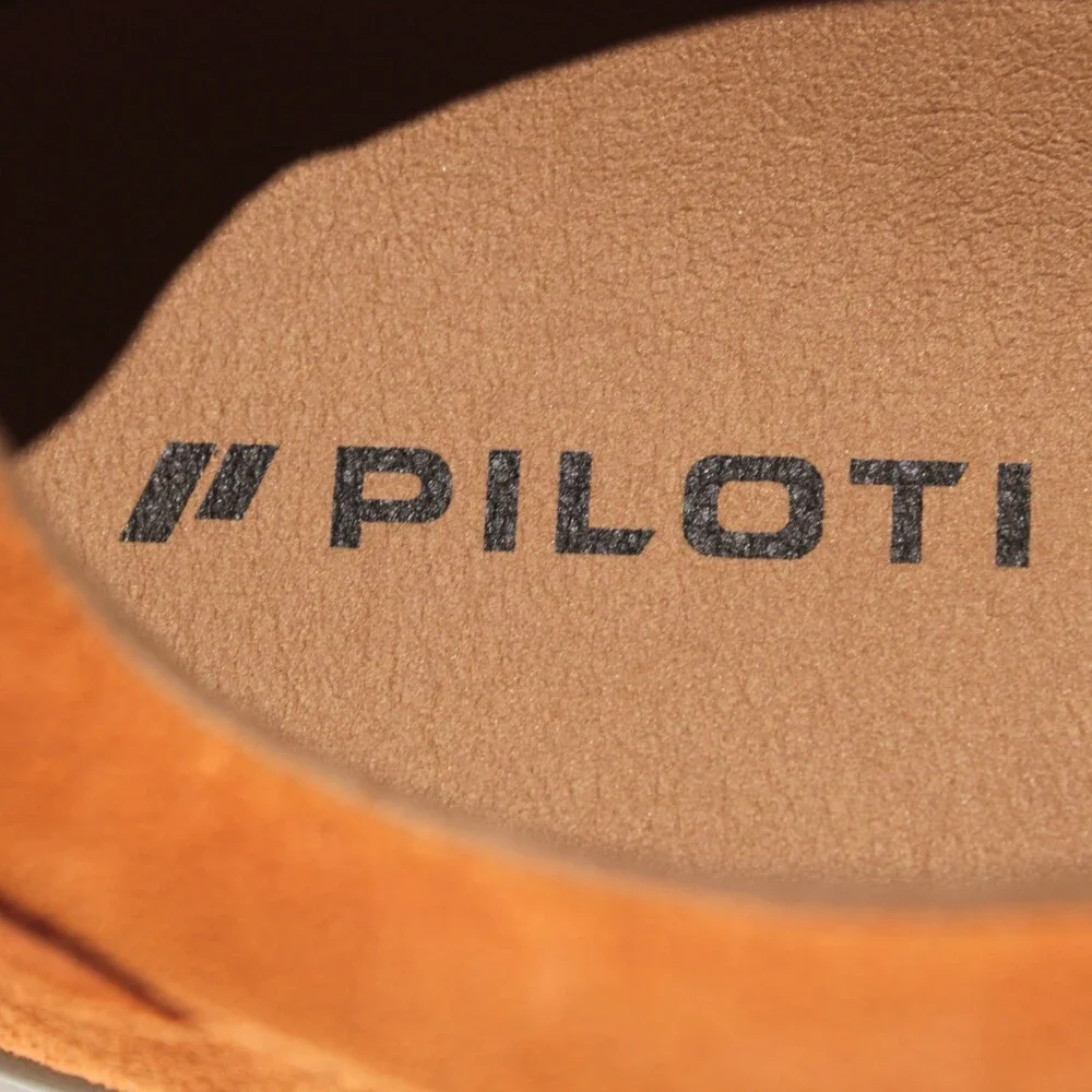 Piloti orange