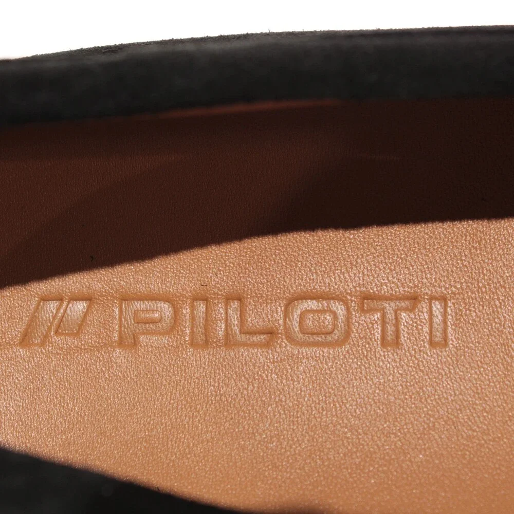 Piloti black