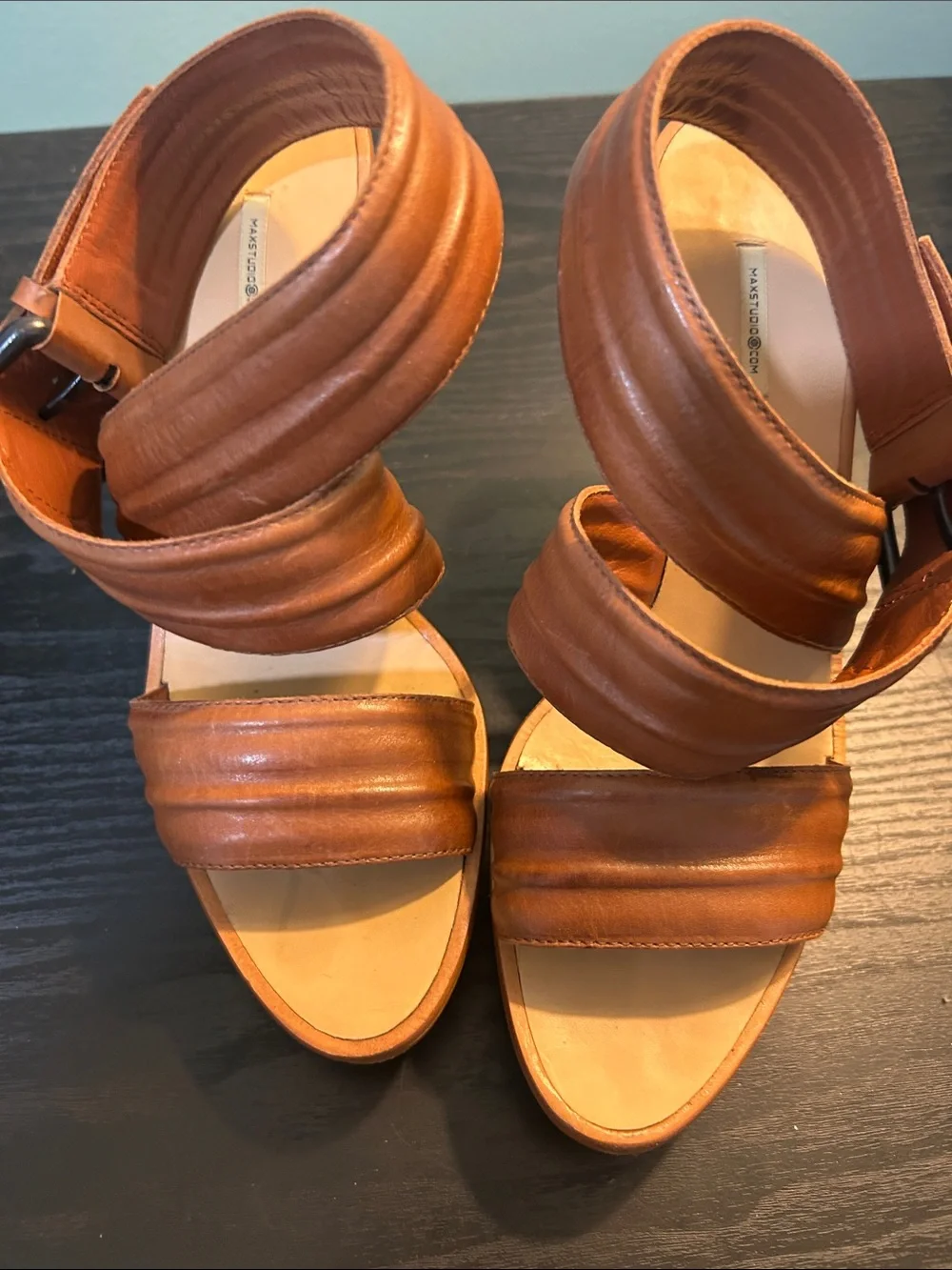 Maxstudio.com tan leather
