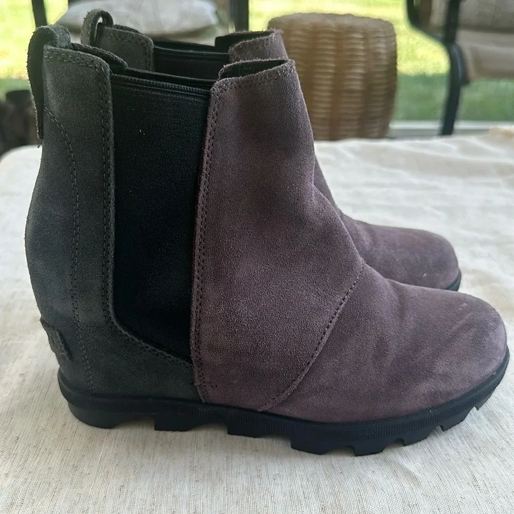 Sorel suede wedge