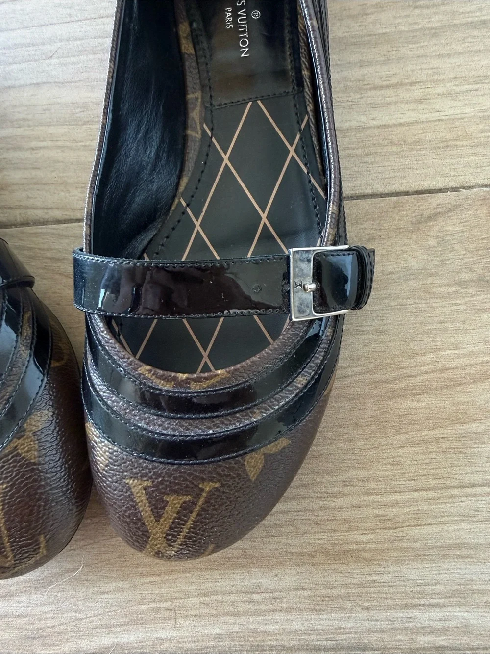 Louis Vuitton patent vuitton