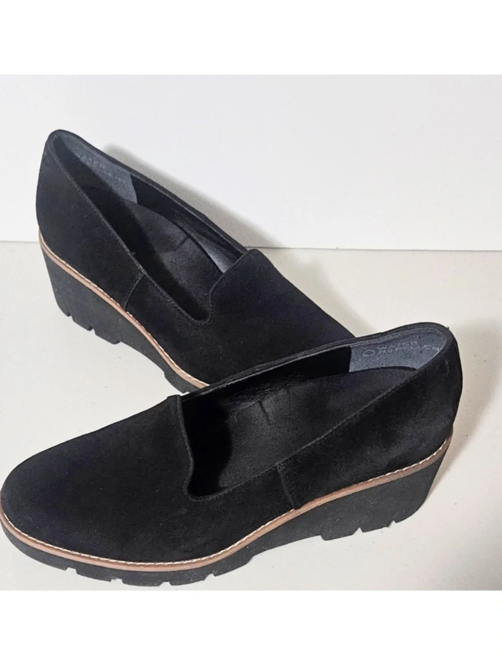 Vionic Willa Wedge Women's Black Suede Size 8.5