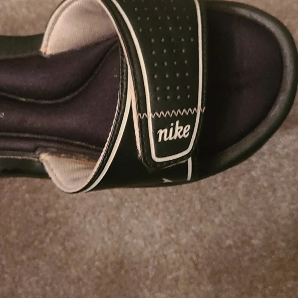 Nike Women's 360883-011 Black Comfort Footbed Slides Size 6