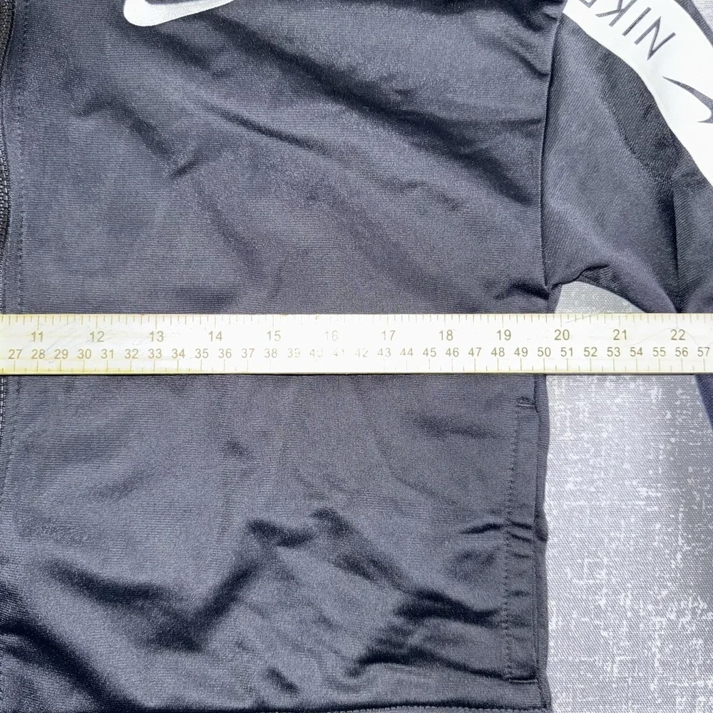 Nike pre owned