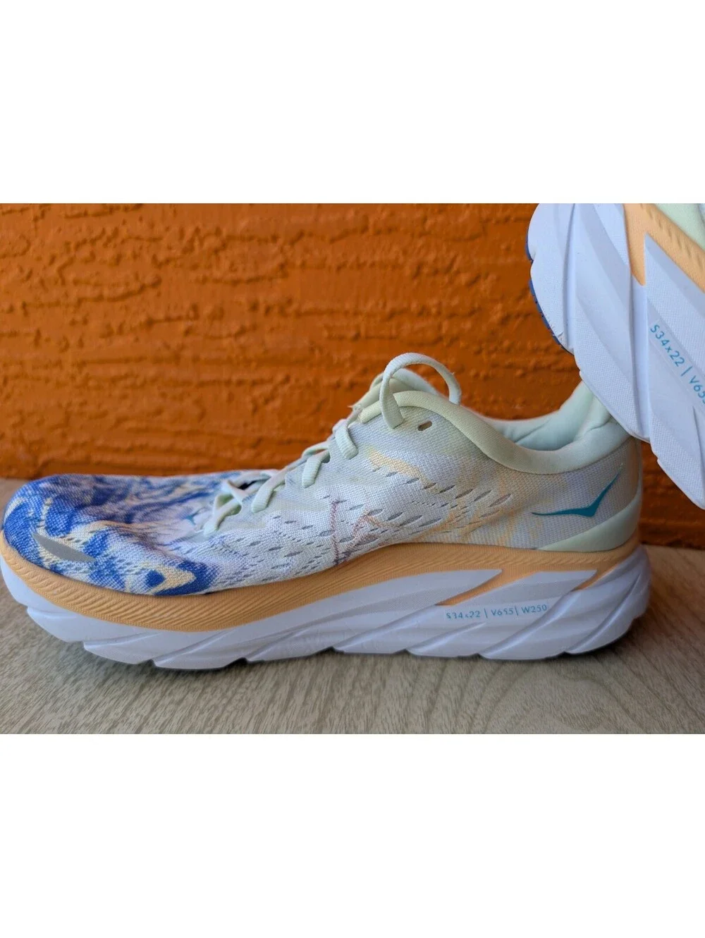 Hoka One One pre owned