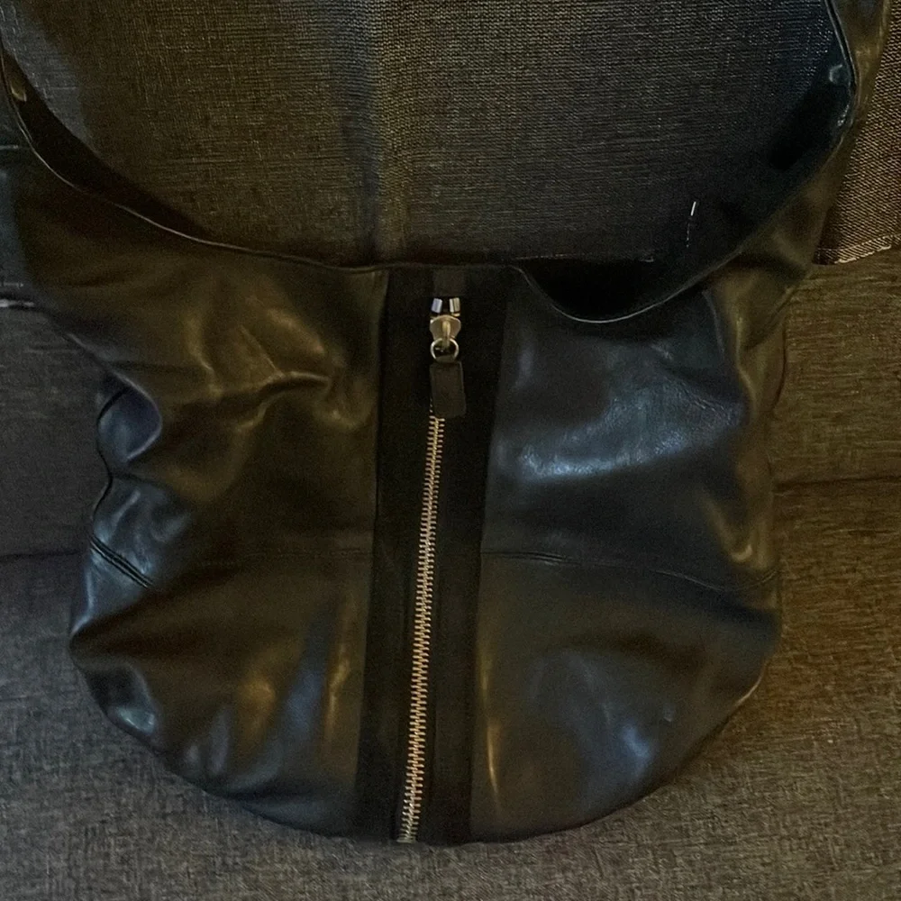 N/A black leather