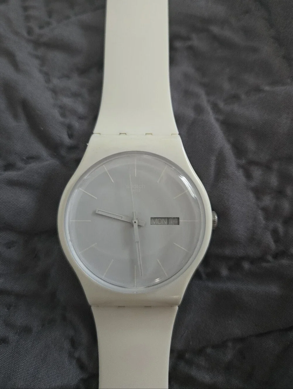 Swatch white rebel