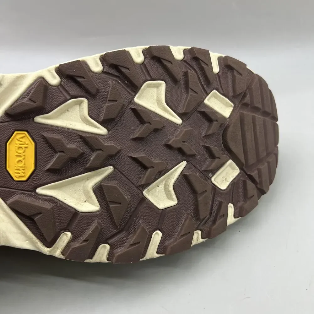 Hoka One One hoka one