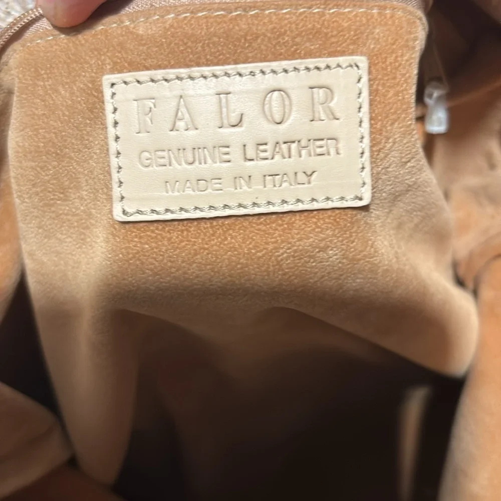 Falor have sturdy purchase