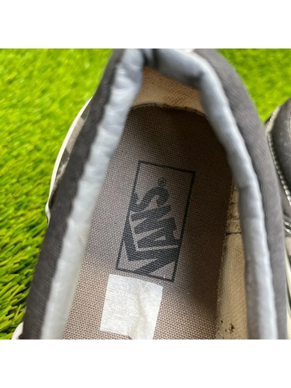 Vans please review