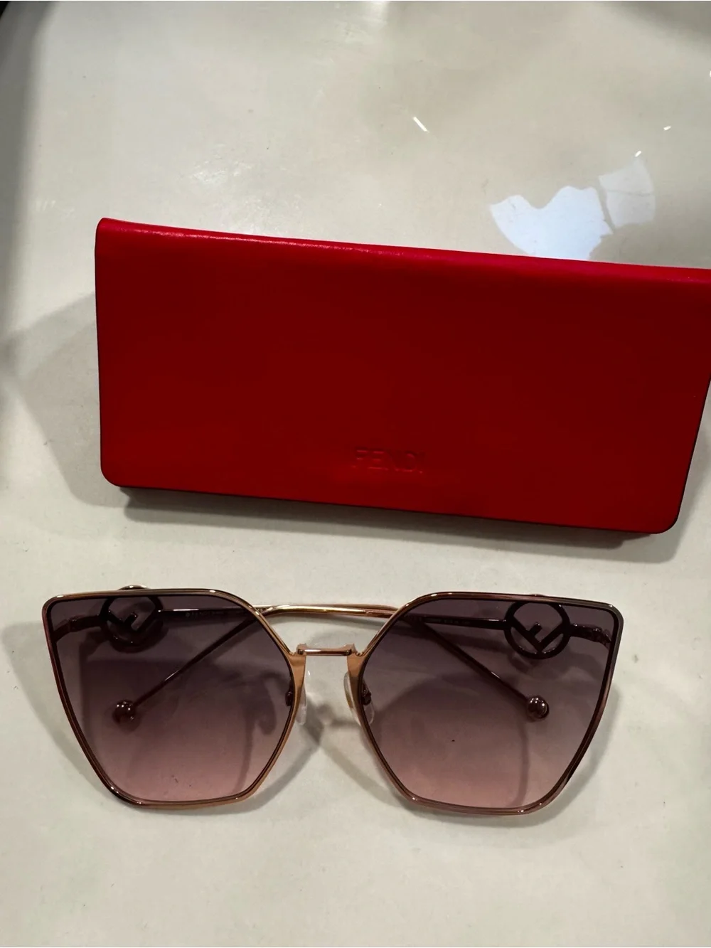 Fendi chic sunglasses