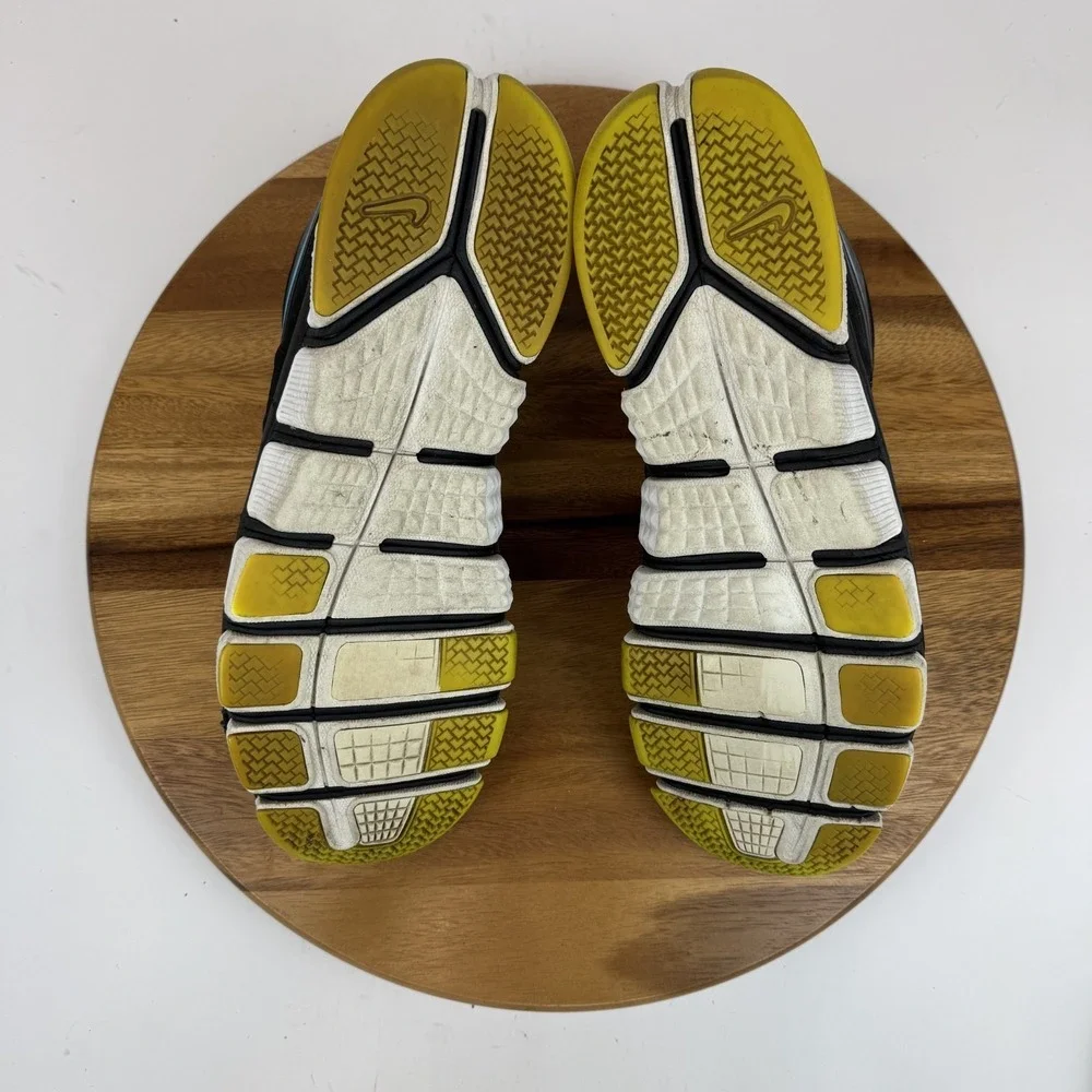 Nike return any pictures