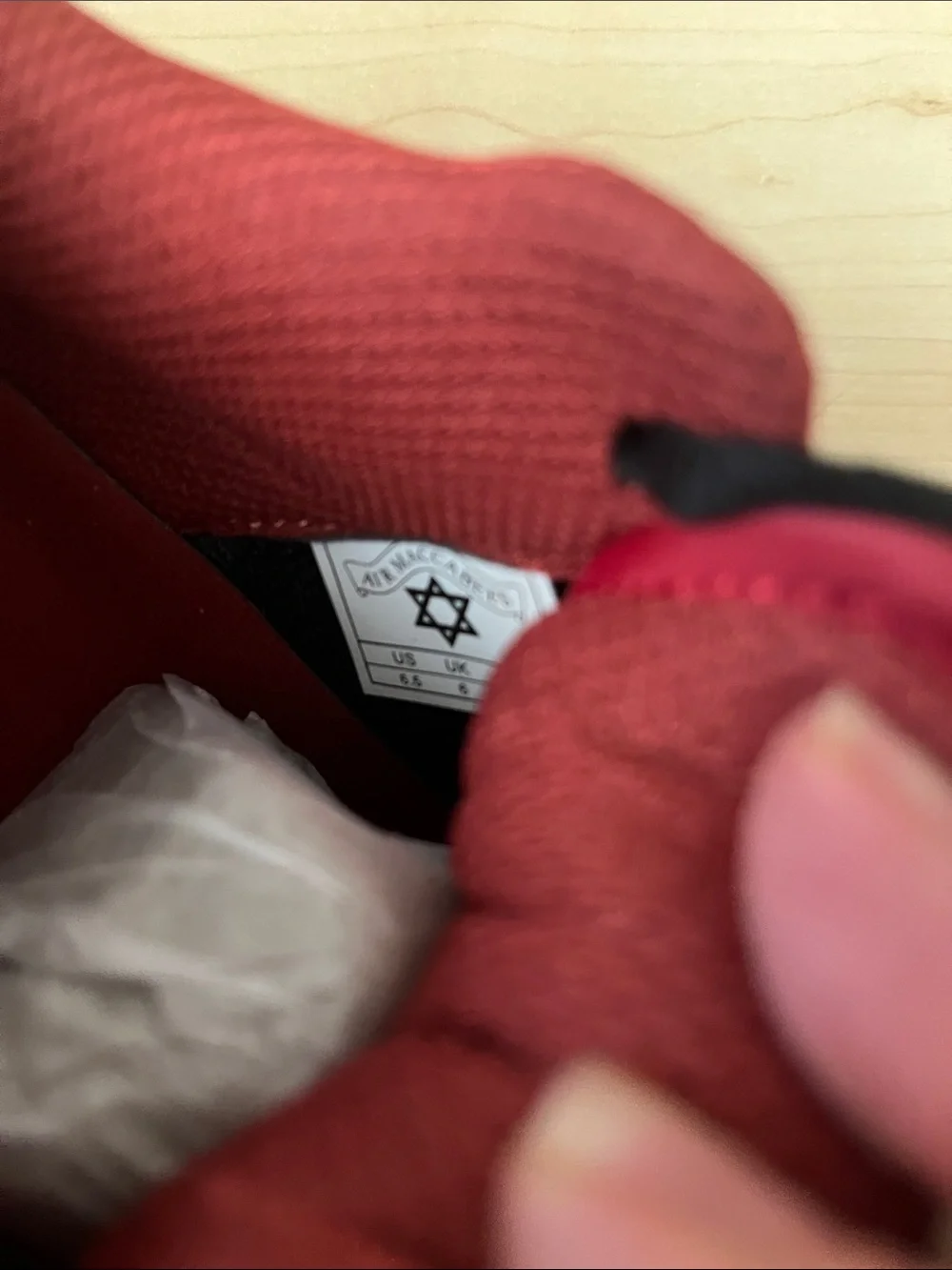 air Maccabees Low Top (black) Sneakers with Red Lining