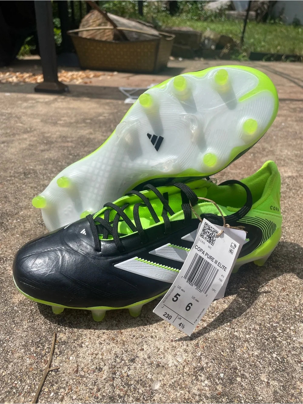 adidas cleats black