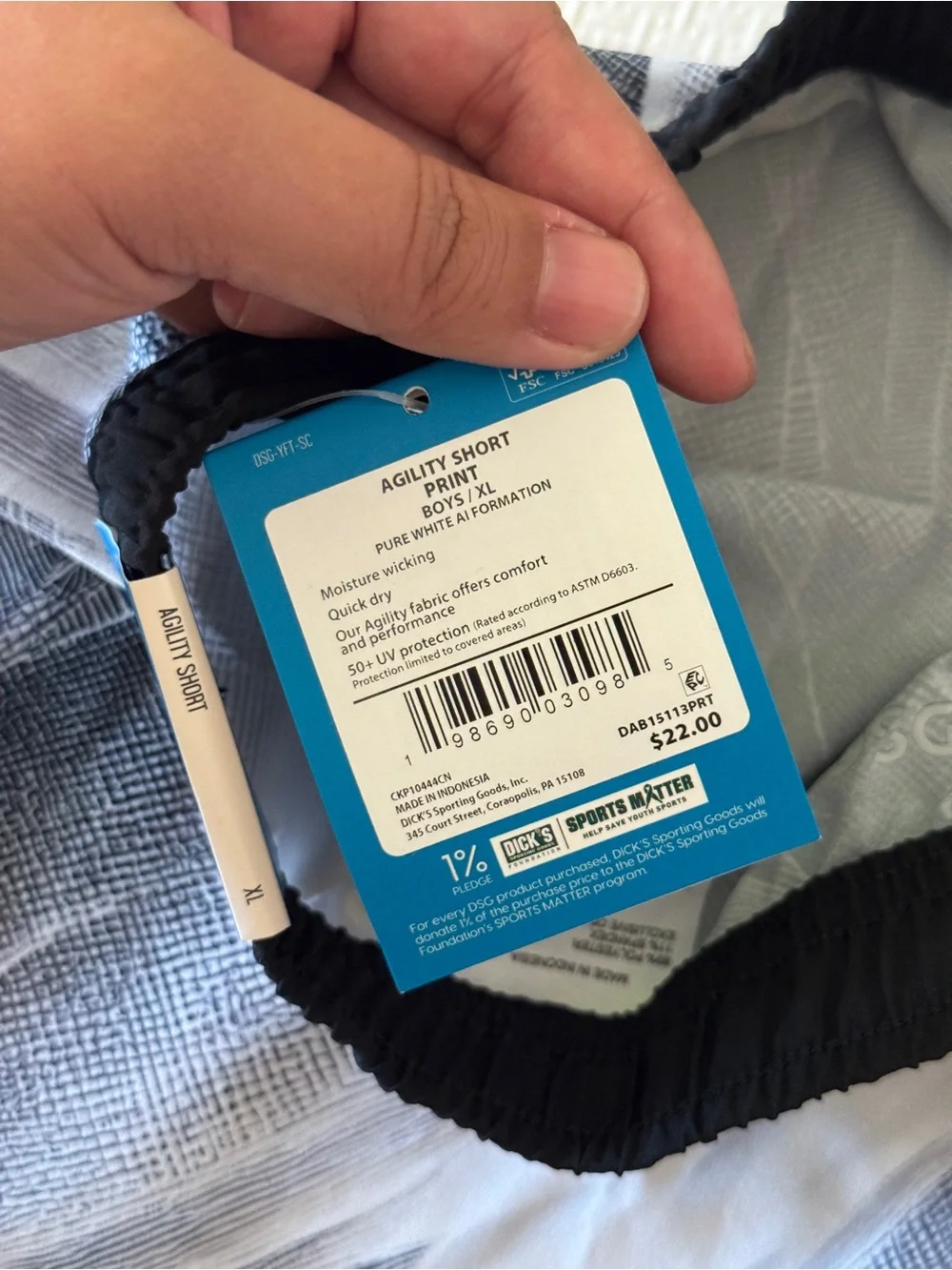 DSG boys agility shorts in Black & White size XL NWT