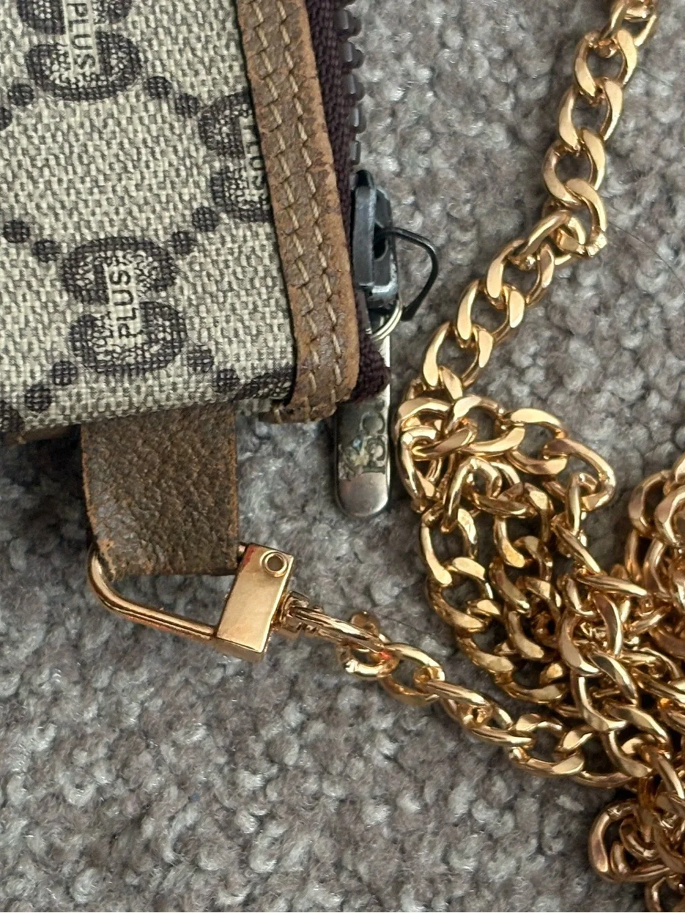 Gucci authentic supreme