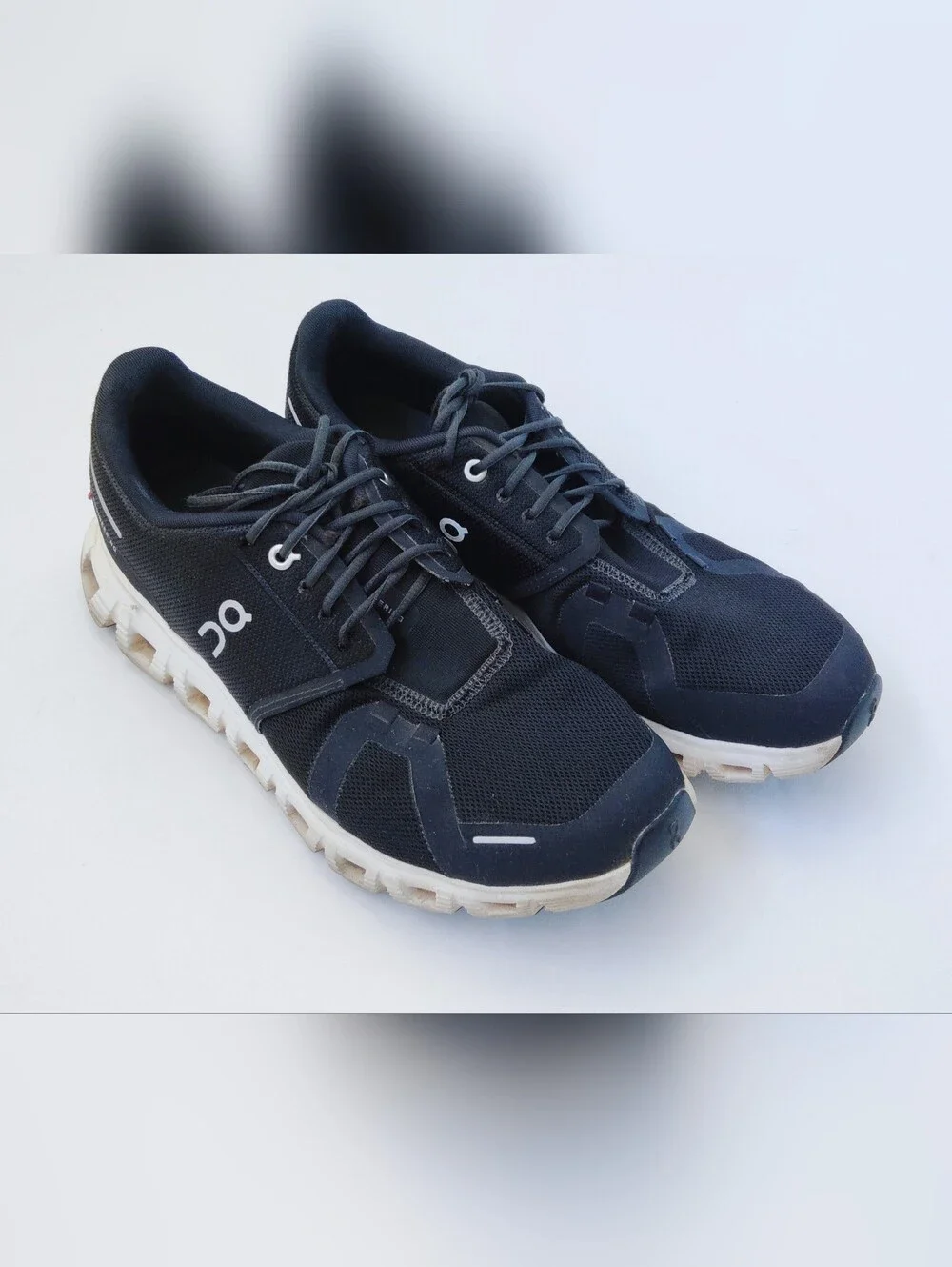 On Running Black and White Performance Trainers. Size 9 US. Pre-owned.