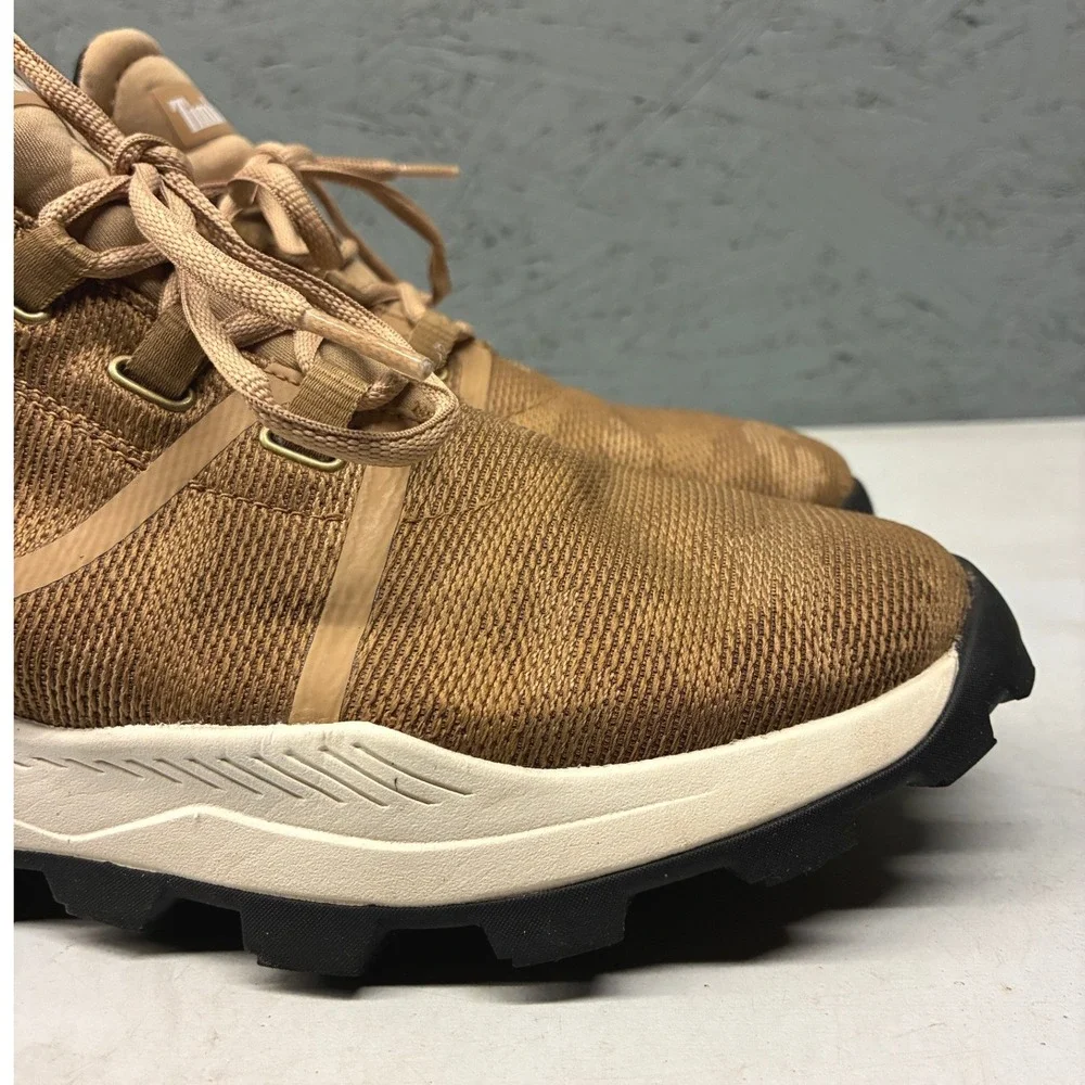 Timberland no visible