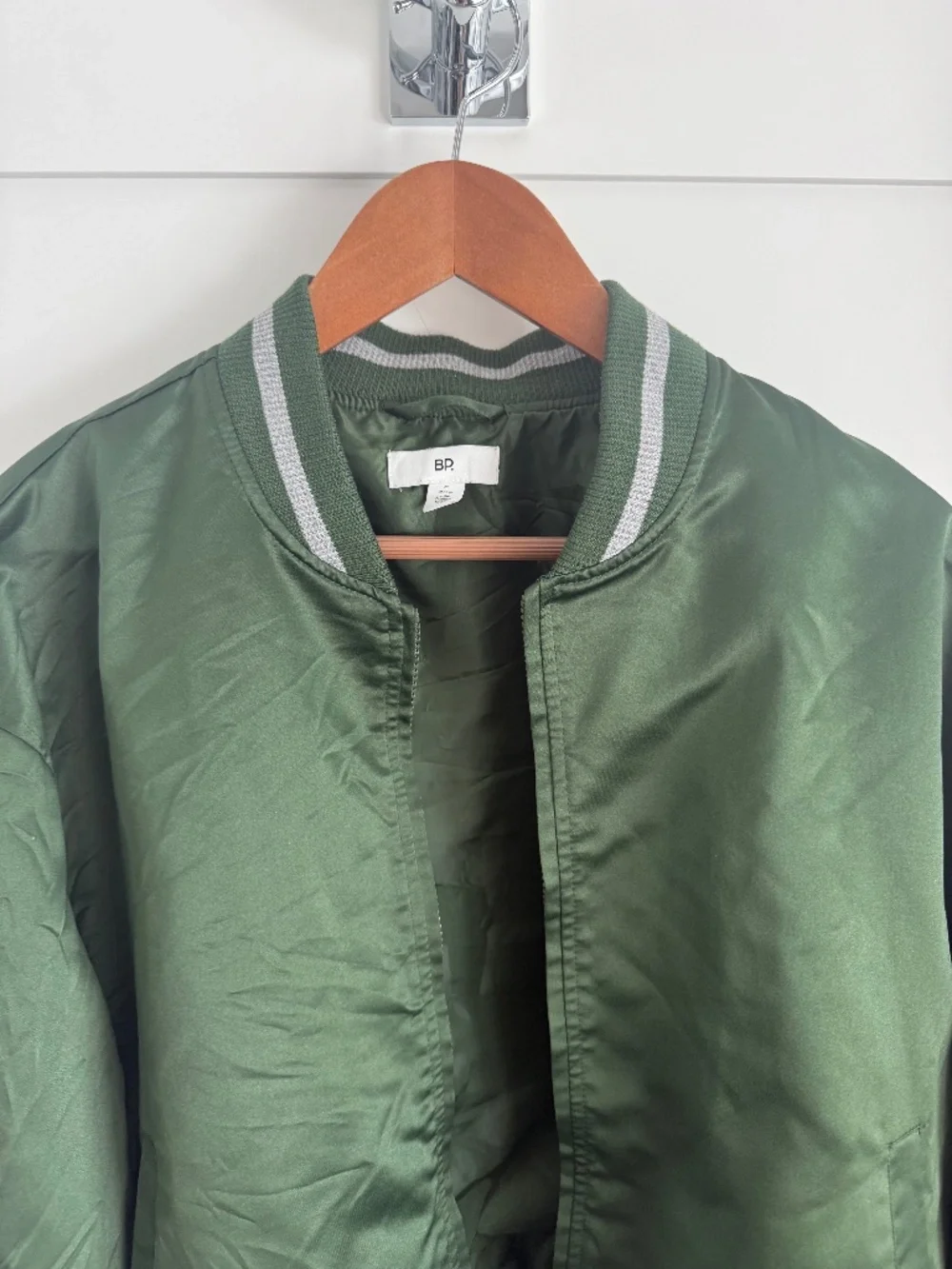 Bomber jacket