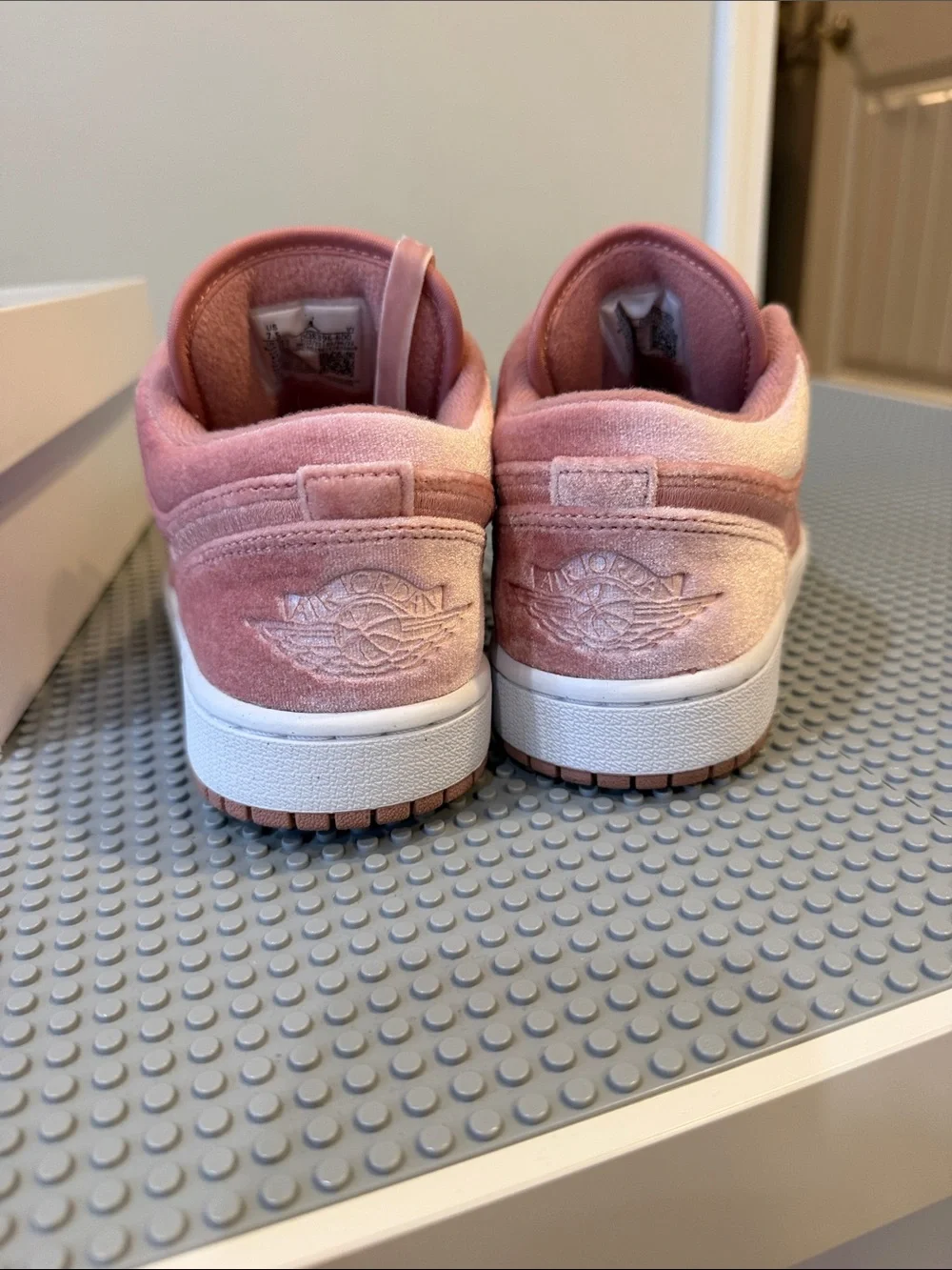 Nike velvet upper