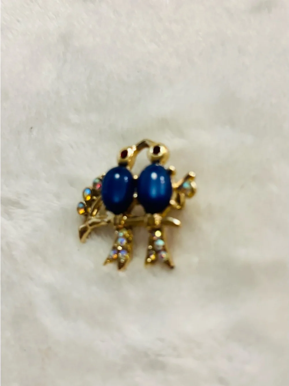 Source Unknown gold tone