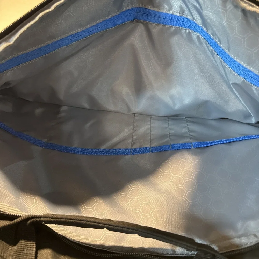 Dell laptop bag Padded 16x13 black  multi-pocket‎ zippered Preowned