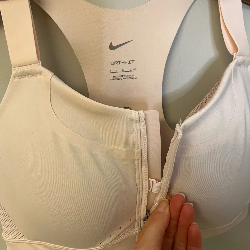 Nike available all