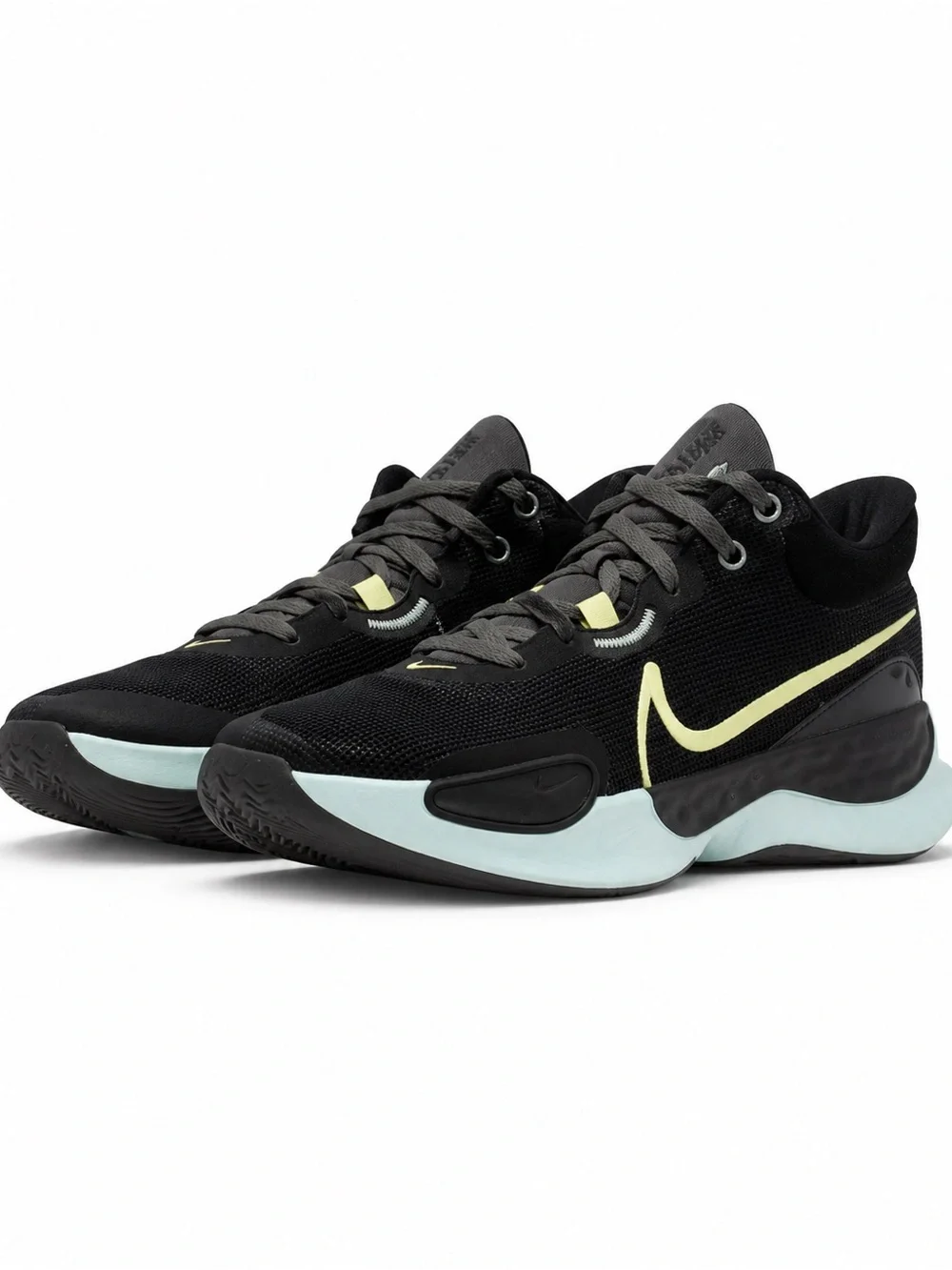 Nike renew elevate