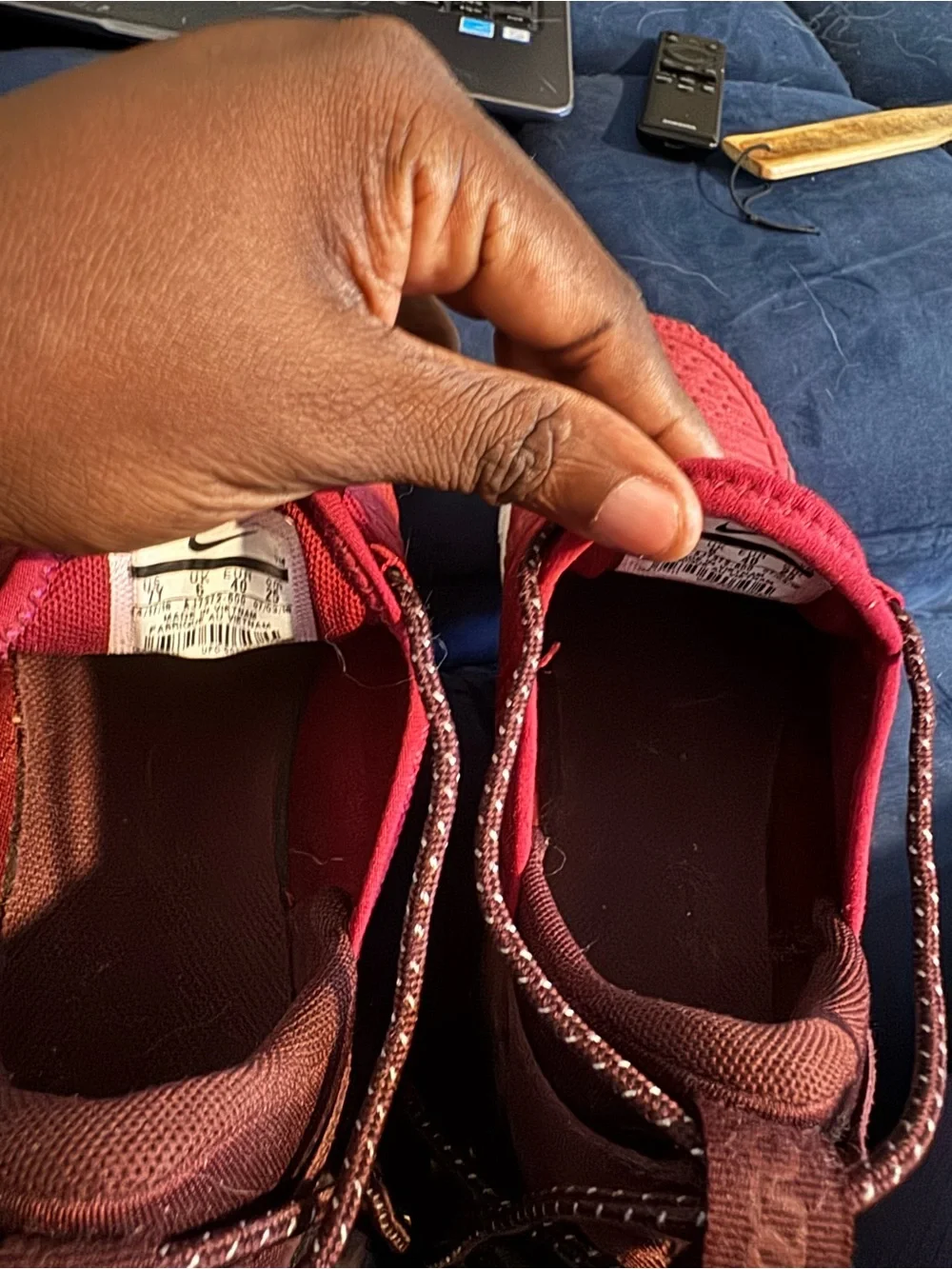 Nike contrasting burgundy free