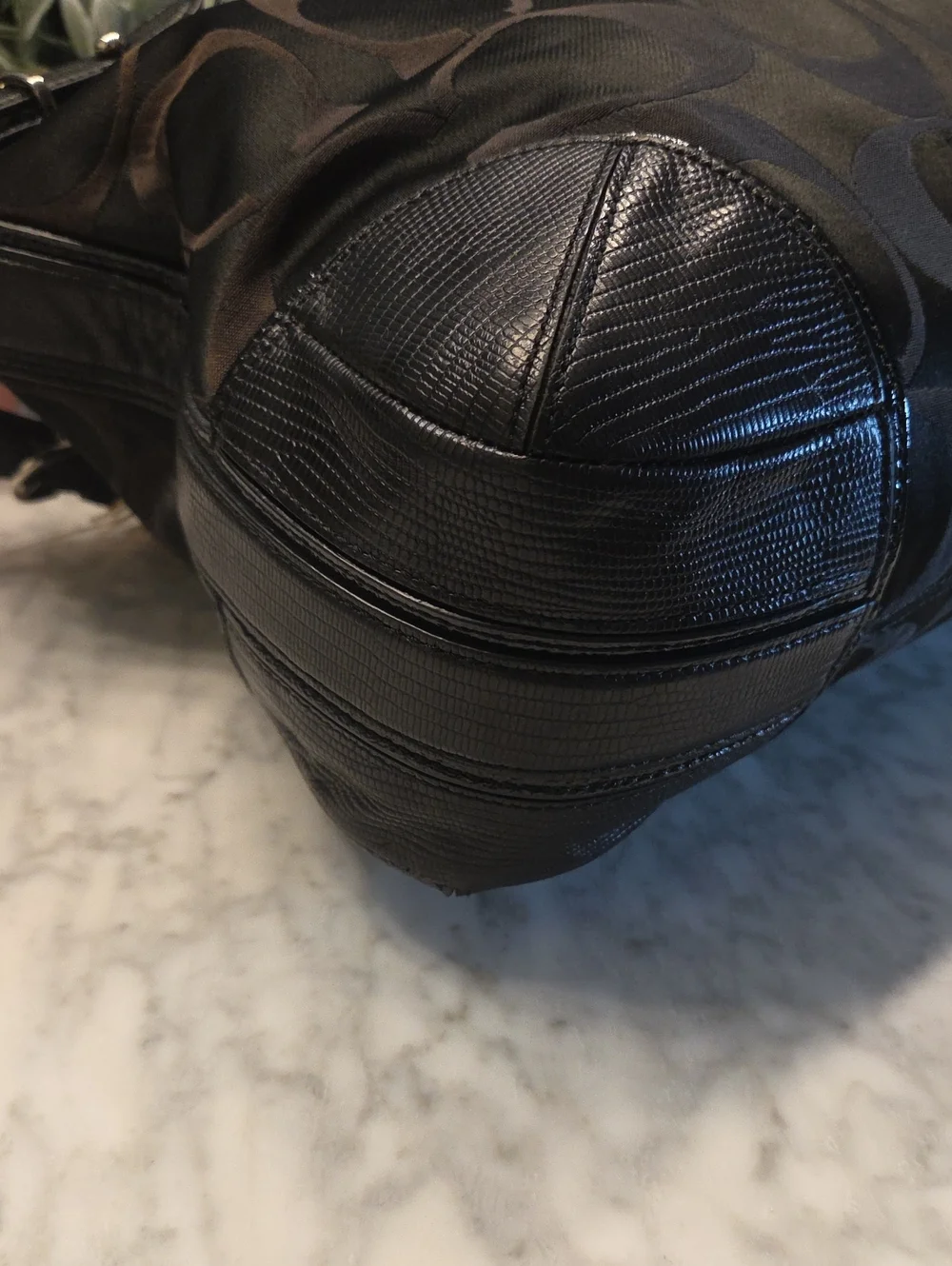 Coach please zip hobo