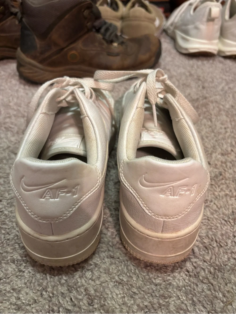 Nike low top