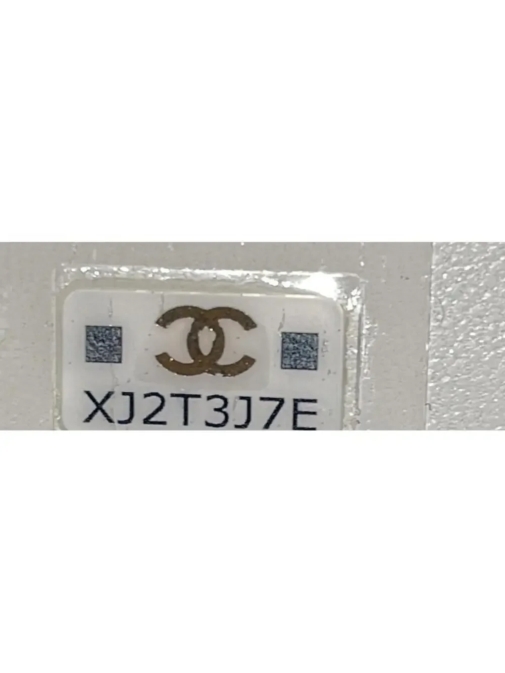 CHANEL elevate your