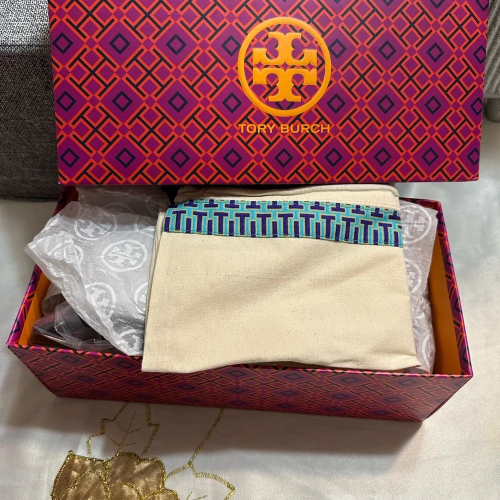 NWT Tory Burch Embellished Logo Velvet Scandals, Be summer ready with this.