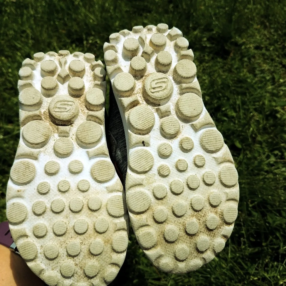 Skechers worn loved