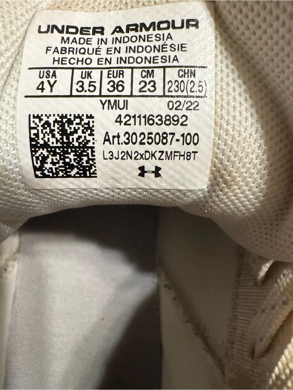 Under Armour Beige/Tan Girls Youth Softball Cleats