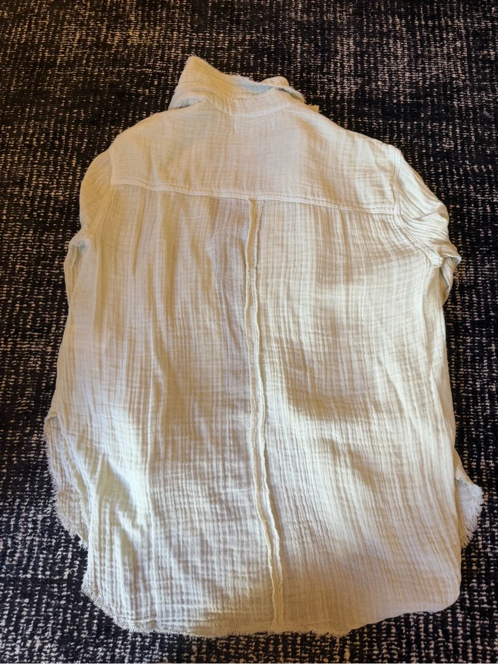 Urban Outfitters sleeves lightweight fit