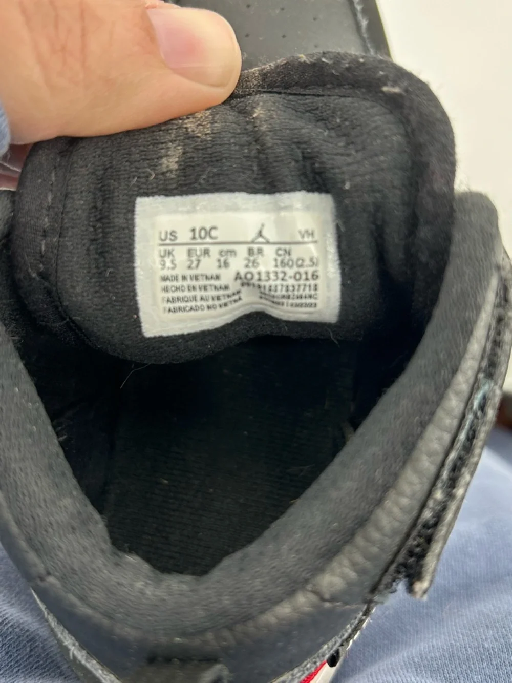 Jordan comfortable black