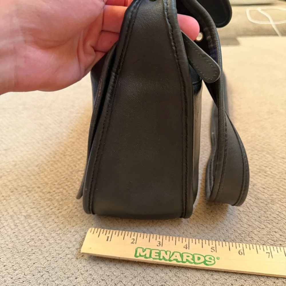 Vintage 1990s Coach Black Leather Beekman Messenger Crossbody Bag 9951
